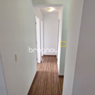 Apartamento com 79m², 3 quartos (sendo 1 suíte), 2 garagens, no bairro Córrego Grande em Florianópolis