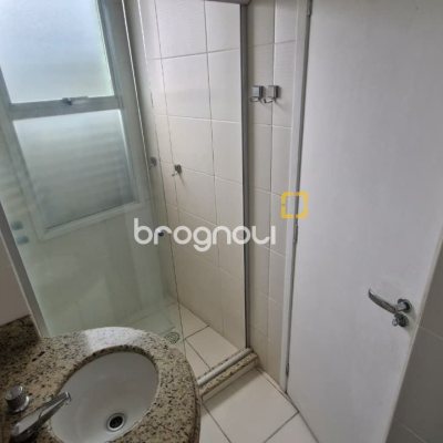 Apartamento com 79m², 3 quartos (sendo 1 suíte), 2 garagens, no bairro Córrego Grande em Florianópolis