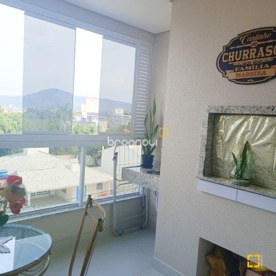 Apartamento com 81m², 2 quartos (sendo 1 suíte), 2 garagens, no bairro Ingleses do Rio Vermelho em Florianópolis