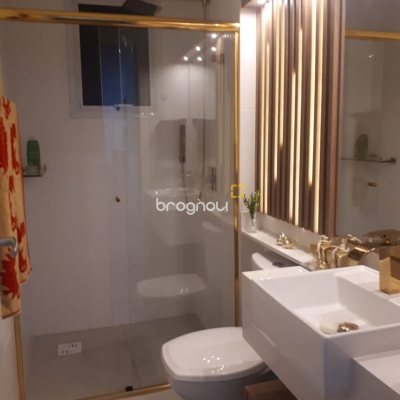 Apartamento com 81m², 2 quartos (sendo 1 suíte), 2 garagens, no bairro Ingleses do Rio Vermelho em Florianópolis