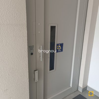 Apartamento com 81m², 2 quartos (sendo 1 suíte), 2 garagens, no bairro Ingleses do Rio Vermelho em Florianópolis