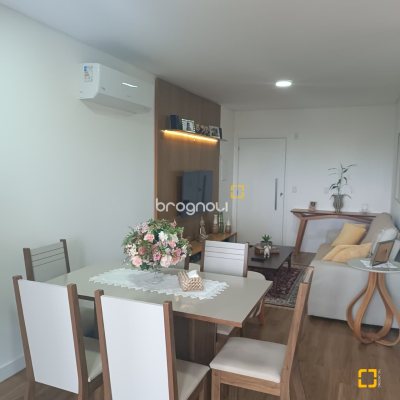 Apartamento com 81m², 2 quartos (sendo 1 suíte), 2 garagens, no bairro Ingleses do Rio Vermelho em Florianópolis