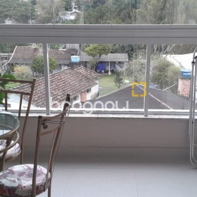 Apartamento com 81m², 2 quartos (sendo 1 suíte), 2 garagens, no bairro Ingleses do Rio Vermelho em Florianópolis