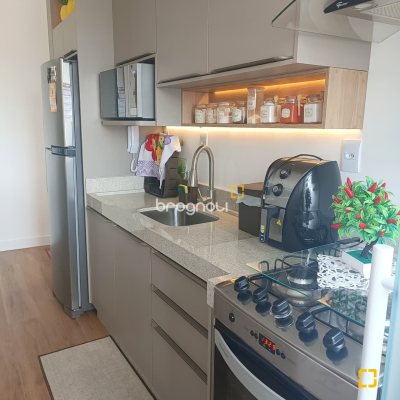 Apartamento com 81m², 2 quartos (sendo 1 suíte), 2 garagens, no bairro Ingleses do Rio Vermelho em Florianópolis