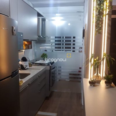 Apartamento com 81m², 2 quartos (sendo 1 suíte), 2 garagens, no bairro Ingleses do Rio Vermelho em Florianópolis