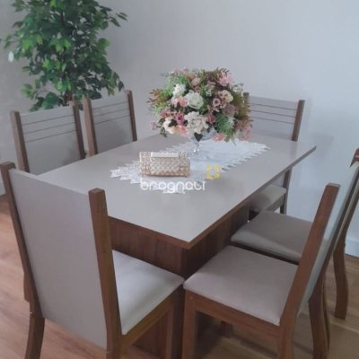 Apartamento com 81m², 2 quartos (sendo 1 suíte), 2 garagens, no bairro Ingleses do Rio Vermelho em Florianópolis