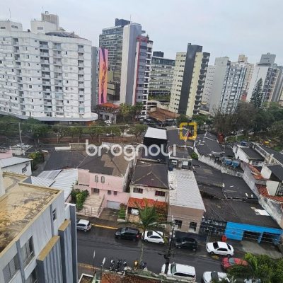 Apartamento com 65m², 2 quartos, 1 garagem, no bairro Centro em Florianópolis