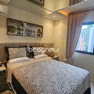 Apartamento com 65m², 2 quartos, 1 garagem, no bairro Centro em Florianópolis