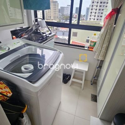 Apartamento com 65m², 2 quartos, 1 garagem, no bairro Centro em Florianópolis