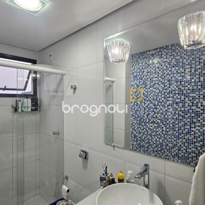 Apartamento com 65m², 2 quartos, 1 garagem, no bairro Centro em Florianópolis
