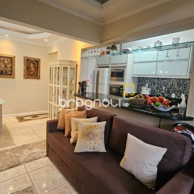 Apartamento com 65m², 2 quartos, 1 garagem, no bairro Centro em Florianópolis