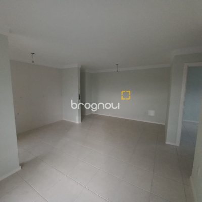 Apartamento com 69m², 2 quartos (sendo 1 suíte), 1 garagem, no bairro Bela Vista em São José