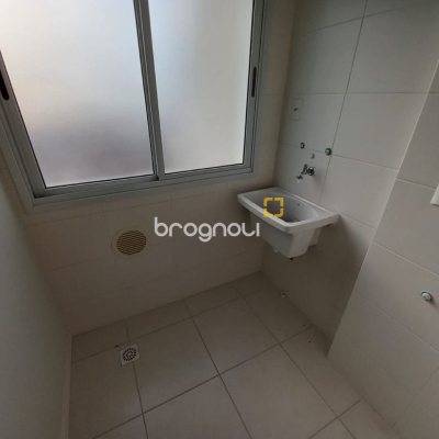 Apartamento com 69m², 2 quartos (sendo 1 suíte), 1 garagem, no bairro Bela Vista em São José