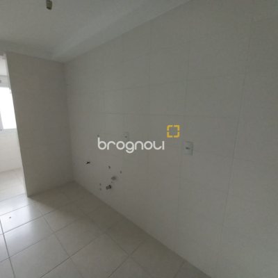 Apartamento com 69m², 2 quartos (sendo 1 suíte), 1 garagem, no bairro Bela Vista em São José