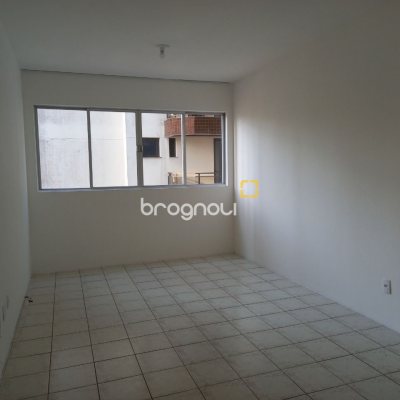 Apartamento com 80m², 2 quartos, 1 garagem, no bairro Centro em Florianópolis