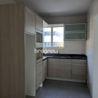 Apartamento com 80m², 2 quartos, 1 garagem, no bairro Centro em Florianópolis