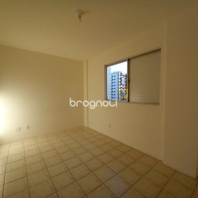 Apartamento com 80m², 2 quartos, 1 garagem, no bairro Centro em Florianópolis
