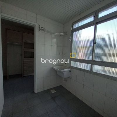 Apartamento com 80m², 2 quartos, 1 garagem, no bairro Centro em Florianópolis