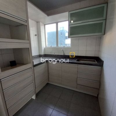 Apartamento com 80m², 2 quartos, 1 garagem, no bairro Centro em Florianópolis