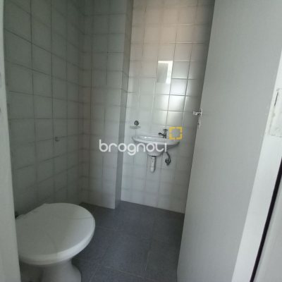 Apartamento com 80m², 2 quartos, 1 garagem, no bairro Centro em Florianópolis