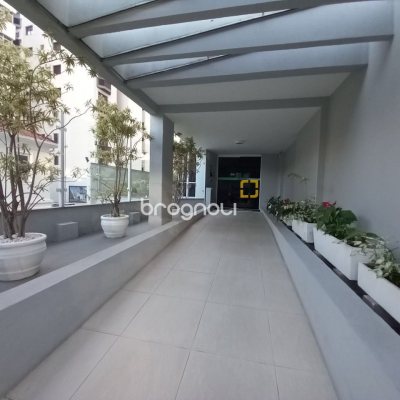 Apartamento com 80m², 2 quartos, 1 garagem, no bairro Centro em Florianópolis