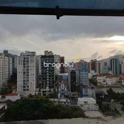Sala com 26m², no bairro Centro em Florianópolis