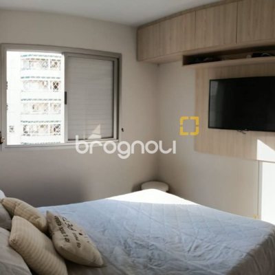 Apartamento com 122m², 3 quartos (sendo 1 suíte), 1 garagem, no bairro Centro em Florianópolis
