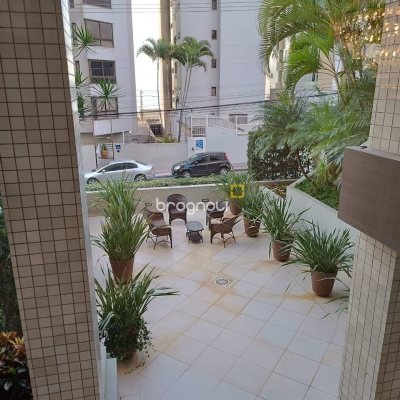 Apartamento com 122m², 3 quartos (sendo 1 suíte), 1 garagem, no bairro Centro em Florianópolis