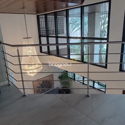 Apartamento com 122m², 3 quartos (sendo 1 suíte), 1 garagem, no bairro Centro em Florianópolis