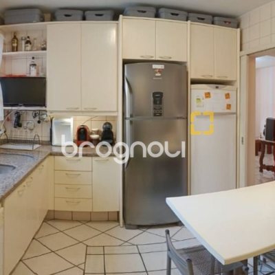 Apartamento com 122m², 3 quartos (sendo 1 suíte), 1 garagem, no bairro Centro em Florianópolis