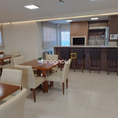 Apartamento com 122m², 3 quartos (sendo 1 suíte), 1 garagem, no bairro Centro em Florianópolis