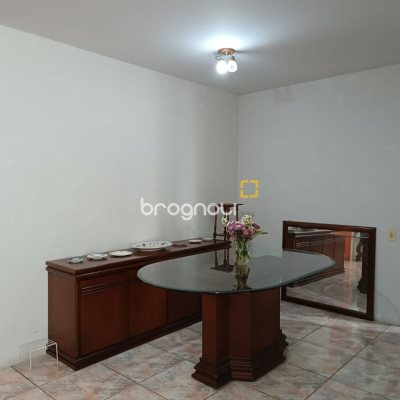 Apartamento com 122m², 3 quartos (sendo 1 suíte), 1 garagem, no bairro Centro em Florianópolis