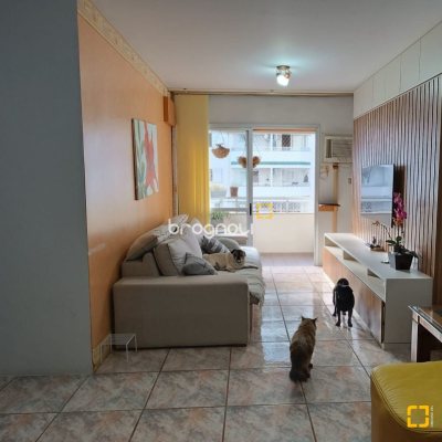 Apartamento com 122m², 3 quartos (sendo 1 suíte), 1 garagem, no bairro Centro em Florianópolis