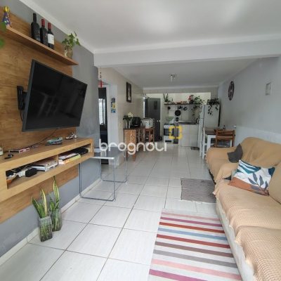 Casa com 64m², 2 quartos (sendo 1 suíte), 1 garagem, no bairro Ingleses em Florianópolis