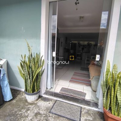 Casa com 64m², 2 quartos (sendo 1 suíte), 1 garagem, no bairro Ingleses em Florianópolis
