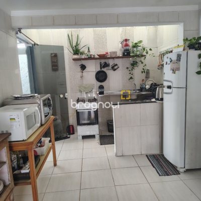 Casa com 64m², 2 quartos (sendo 1 suíte), 1 garagem, no bairro Ingleses em Florianópolis