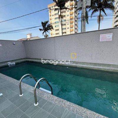 Apartamento com 86m², 2 quartos (sendo 1 suíte), 2 garagens, no bairro Barreiros em São José