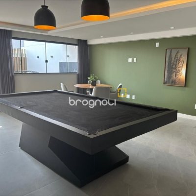 Apartamento com 86m², 2 quartos (sendo 1 suíte), 2 garagens, no bairro Barreiros em São José