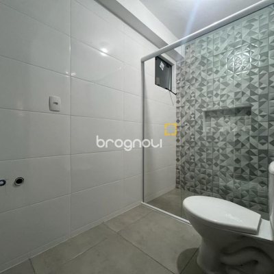 Casa com 200m², 4 quartos (sendo 1 suíte), 2 garagens, no bairro Pântano do Sul em Florianópolis