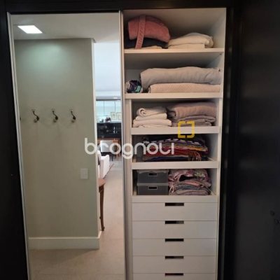 Studio com 54m², 1 quarto, 1 garagem, no bairro Centro em Florianópolis