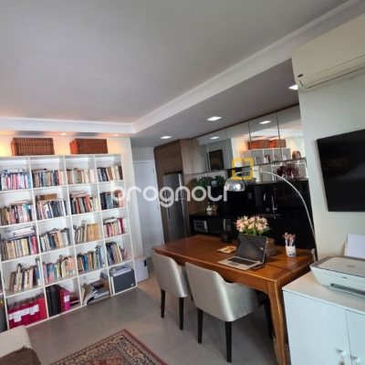 Studio com 54m², 1 quarto, 1 garagem, no bairro Centro em Florianópolis