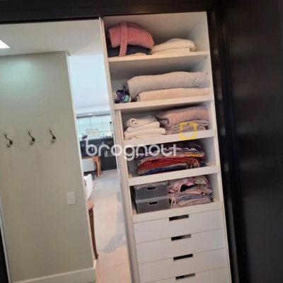 Studio com 54m², 1 quarto, 1 garagem, no bairro Centro em Florianópolis