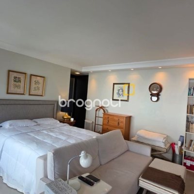Studio com 54m², 1 quarto, 1 garagem, no bairro Centro em Florianópolis