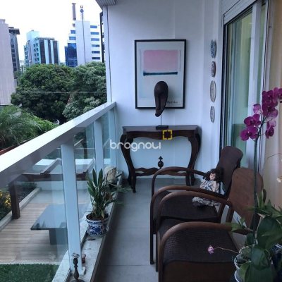 Studio com 54m², 1 quarto, 1 garagem, no bairro Centro em Florianópolis