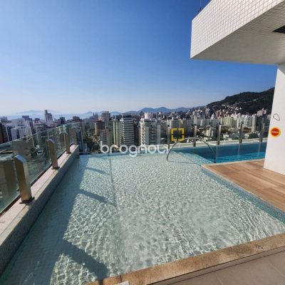 Studio com 54m², 1 quarto, 1 garagem, no bairro Centro em Florianópolis