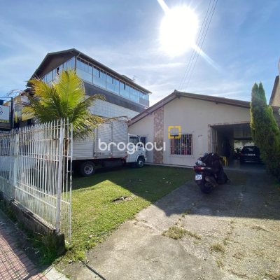 Casa com 136m², 3 quartos, 2 garagens, no bairro Jardim Eldorado em Palhoça