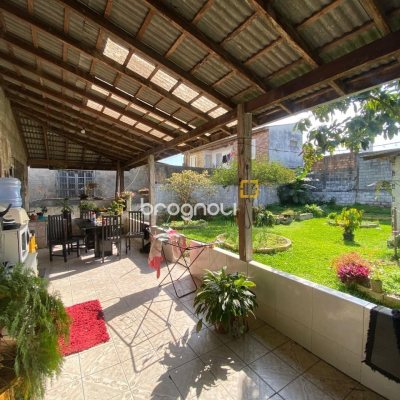 Casa com 136m², 3 quartos, 2 garagens, no bairro Jardim Eldorado em Palhoça
