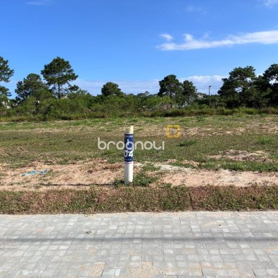 Terreno com 385m², no bairro São João do Rio Vermelho em Florianópolis
