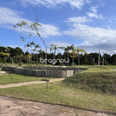 Terreno com 385m², no bairro São João do Rio Vermelho em Florianópolis