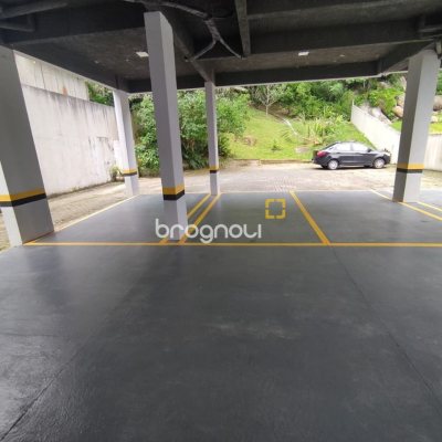 Apartamento com 111m², 3 quartos (sendo 1 suíte), 2 garagens, no bairro Jurerê em Florianópolis